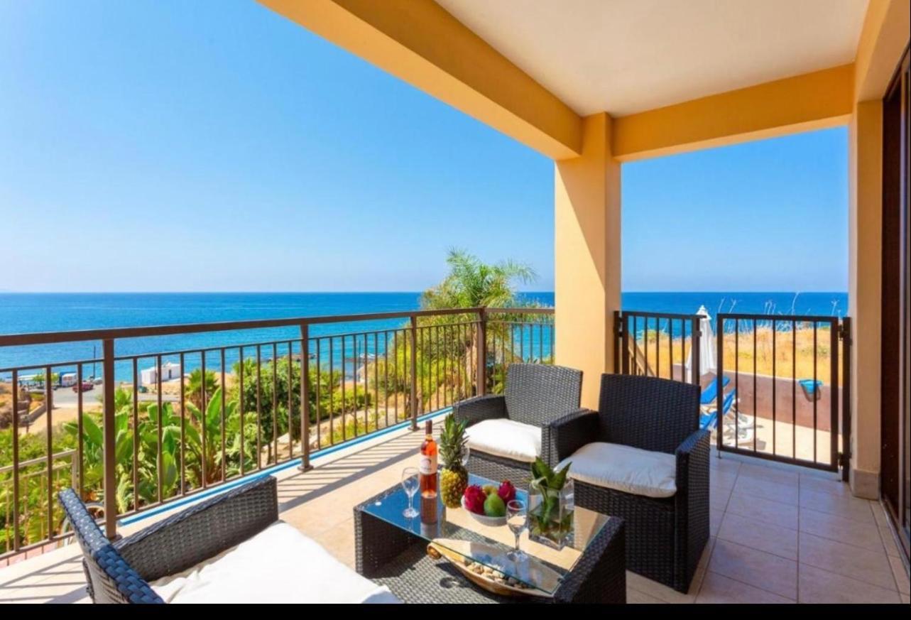Sunset View Mermaid Villa Pomos Buitenkant foto