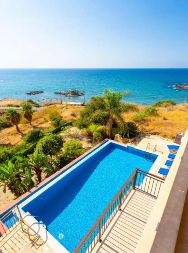 Sunset View Mermaid Villa Pomos Buitenkant foto