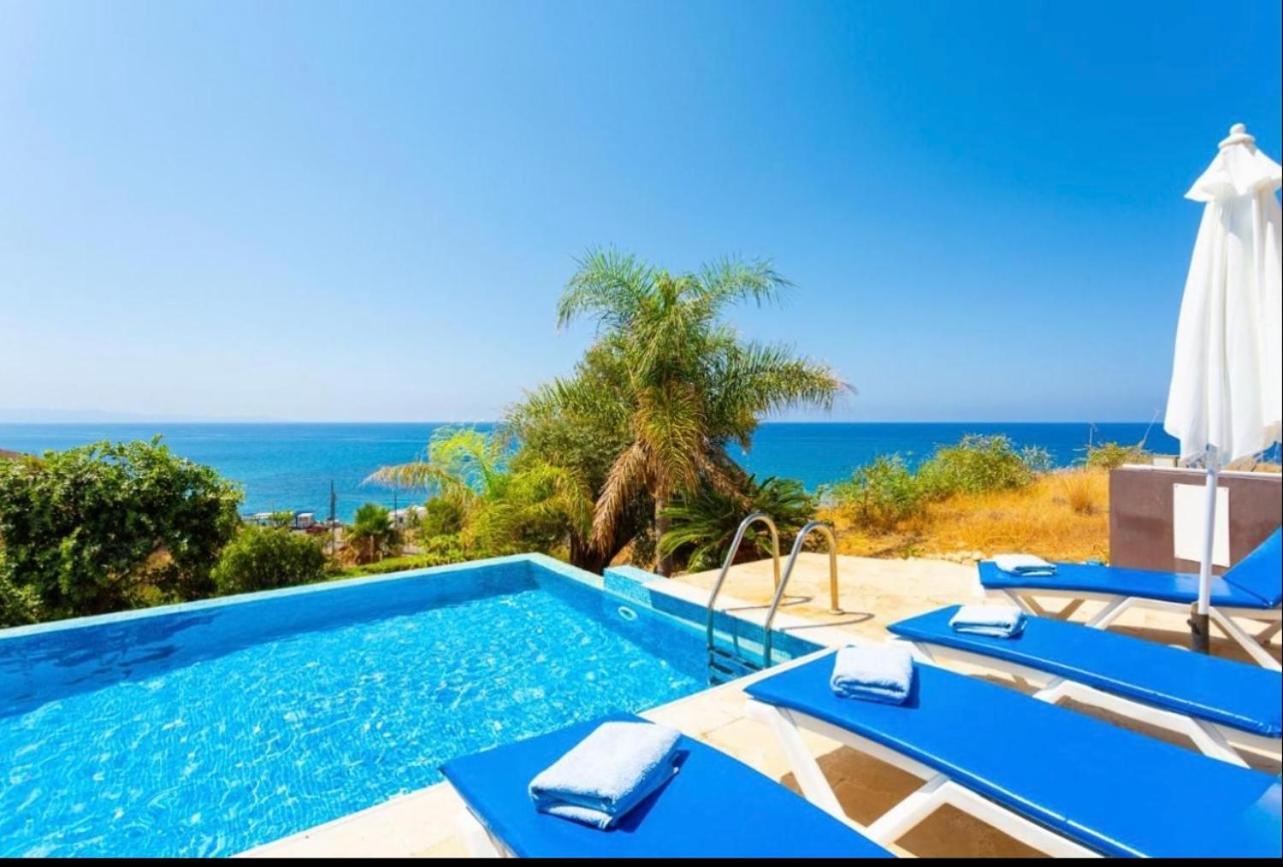 Sunset View Mermaid Villa Pomos Buitenkant foto