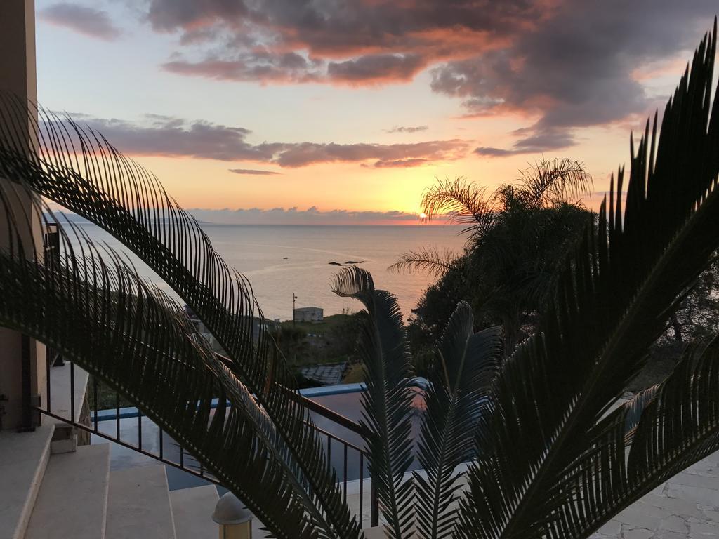 Sunset View Mermaid Villa Pomos Buitenkant foto